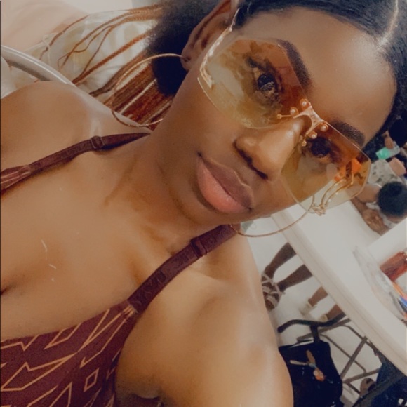 New Ivy Park Bra - Picture 2 of 6